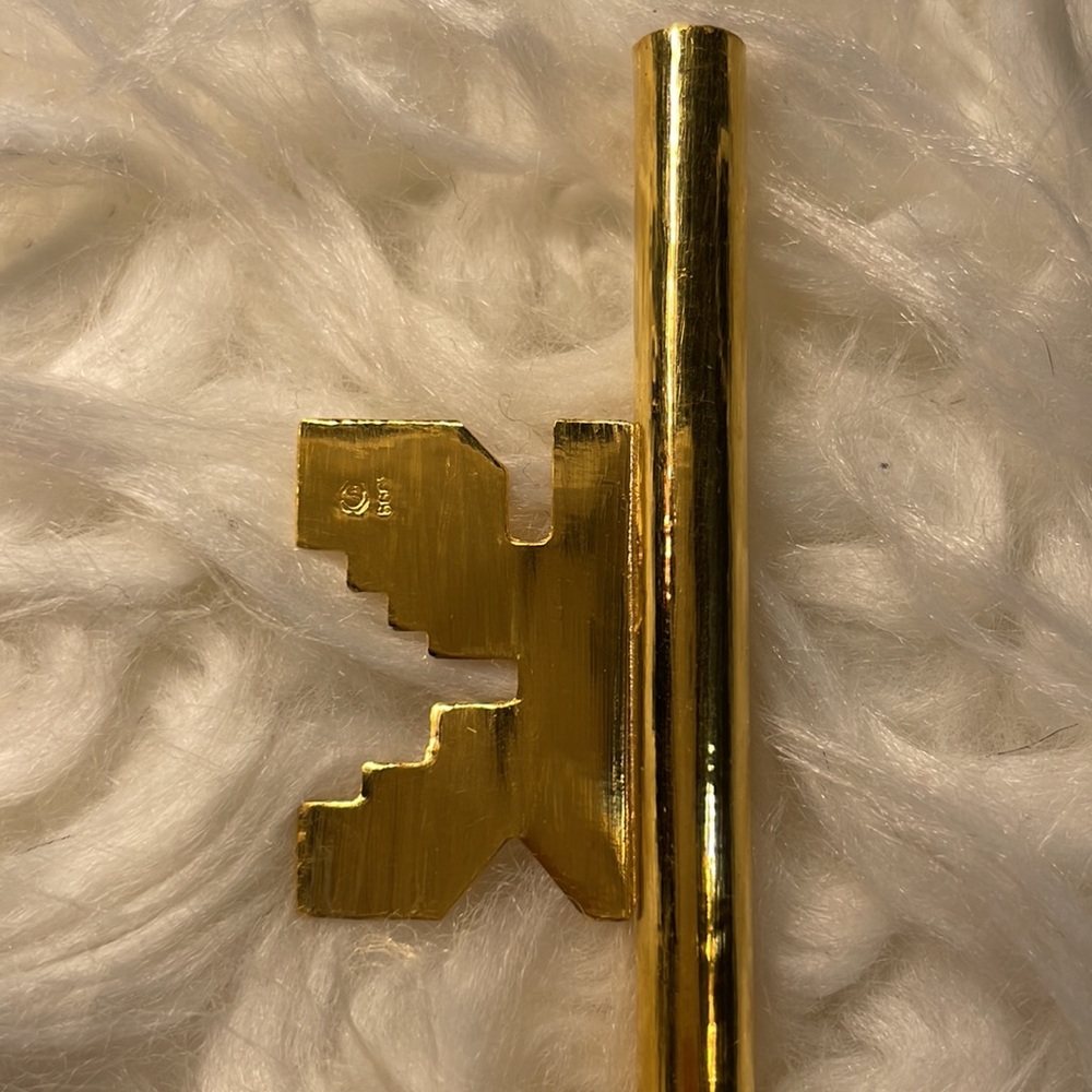 Vintage 24 Karat Pure Gold Key - Picture 13 of 17